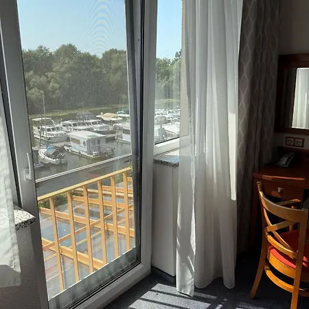 Am Hafen Хафельберг