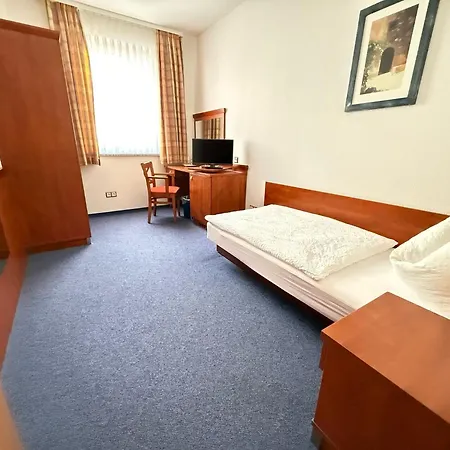 Am Hafen 酒店 哈弗尔贝格